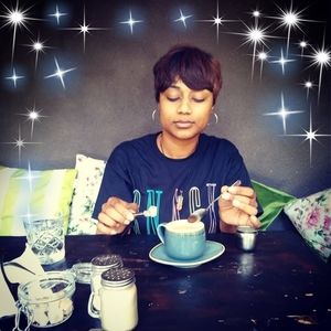 Meet your Posher, Joyrenee's